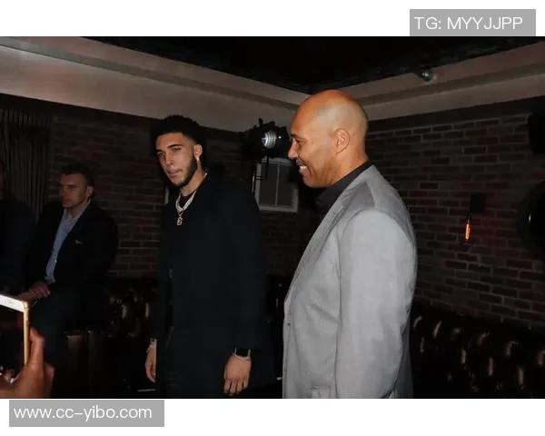 鲍尔兄弟精彩对决二哥利安吉洛现场助威赛后合影温馨分享